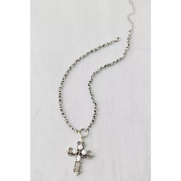 Urban Outfitters | Caterina Pearl Cross Pendant Necklace - Picture 2 of 2